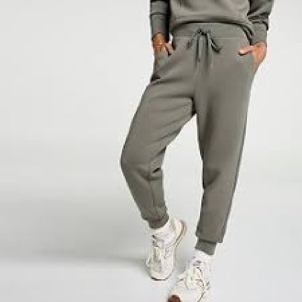 🌿Final Sale Kari Traa Olive Green Joggers‎